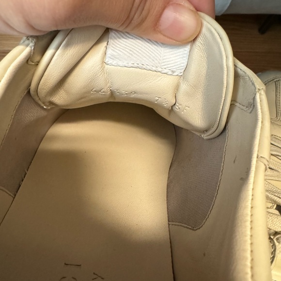 MEN'S RHYTON GUCCI LEATHER SNEAKER - Picture 3 of 7